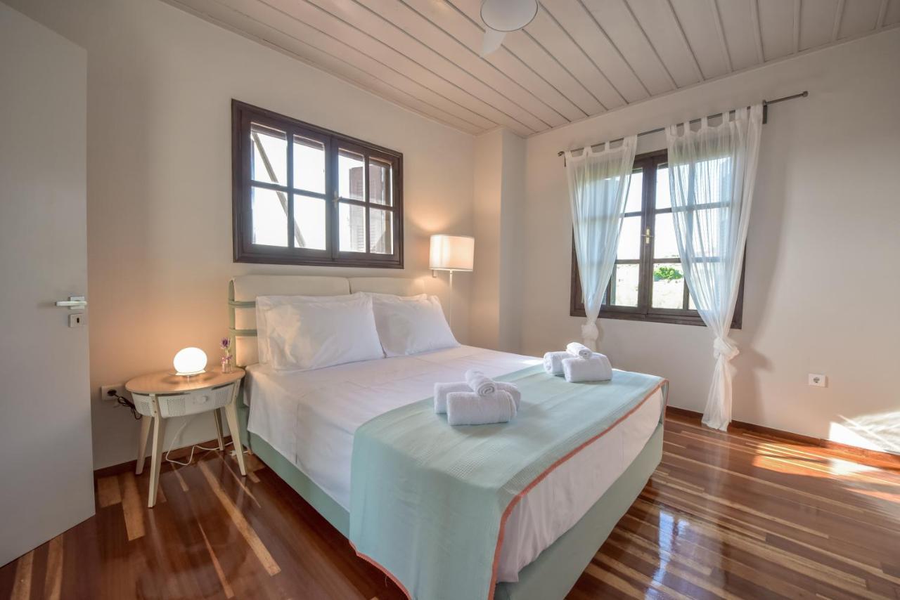 Alexandre Maison Beachfront Gialova Vacation Home Luaran gambar